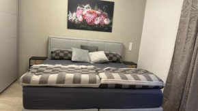 One-room family apartment near the S8 train - No Party